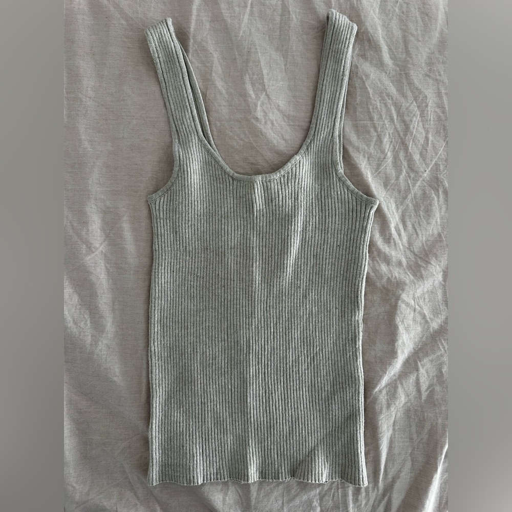 Stylish Gray Ribbed Tank Top